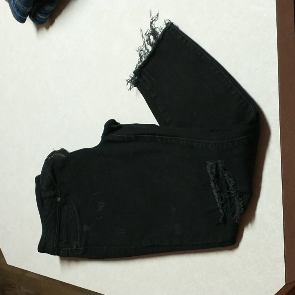 Black distressed jeggings